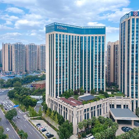 Hilton Chengdu Longquanyi Hotell Exteriör bild