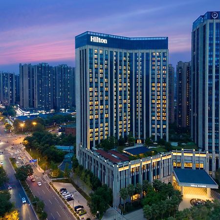 Hilton Chengdu Longquanyi Hotell Exteriör bild