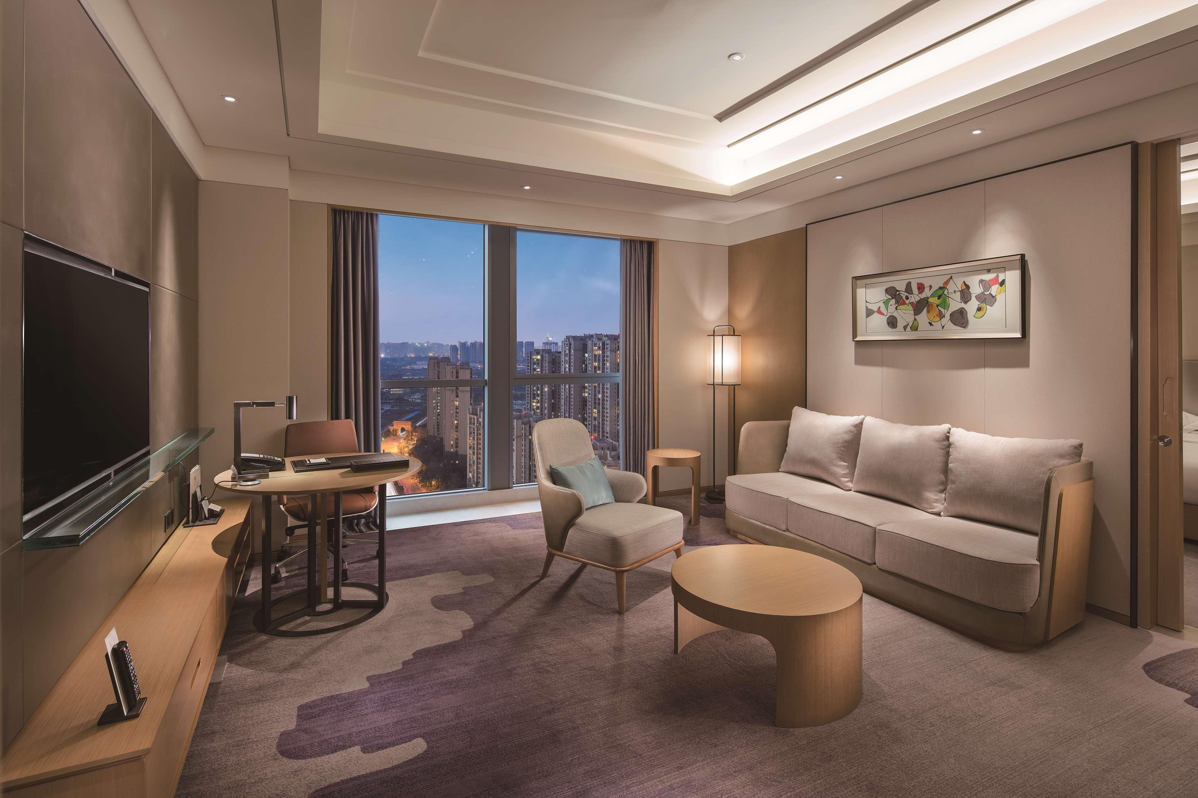 Hilton Chengdu Longquanyi Hotell Exteriör bild