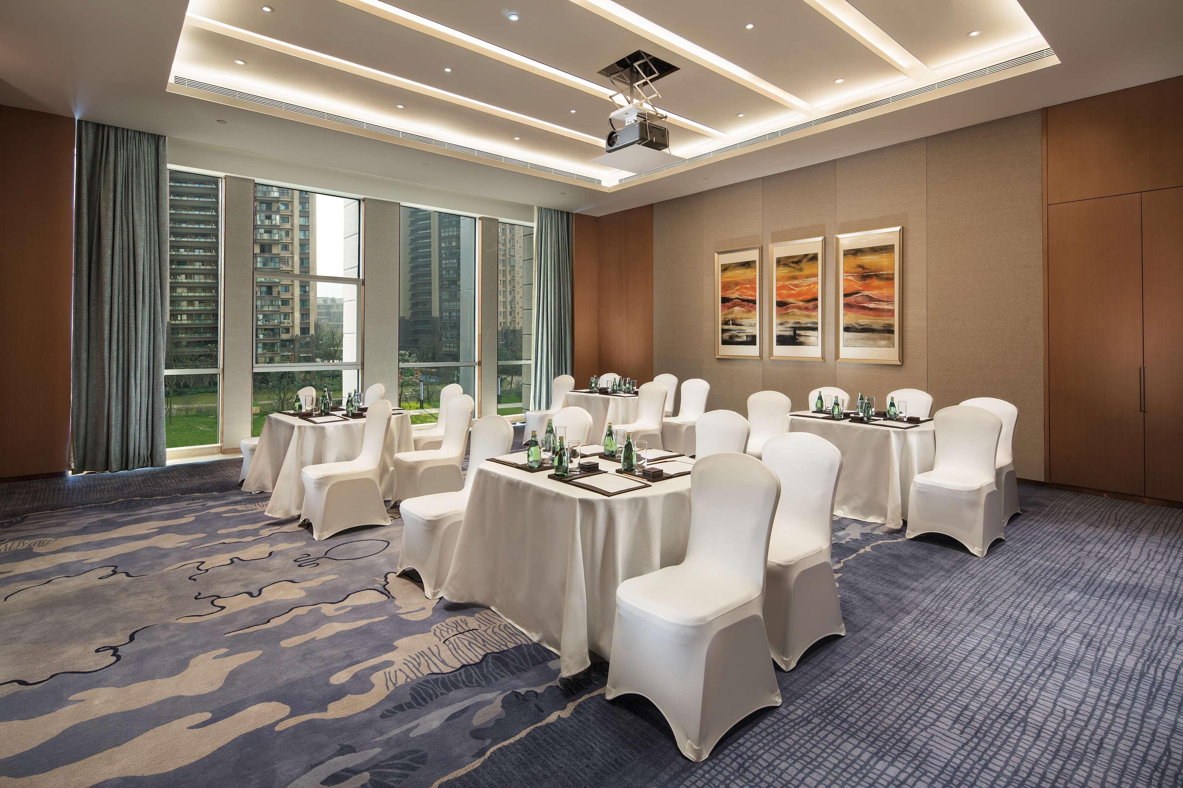 Hilton Chengdu Longquanyi Hotell Exteriör bild