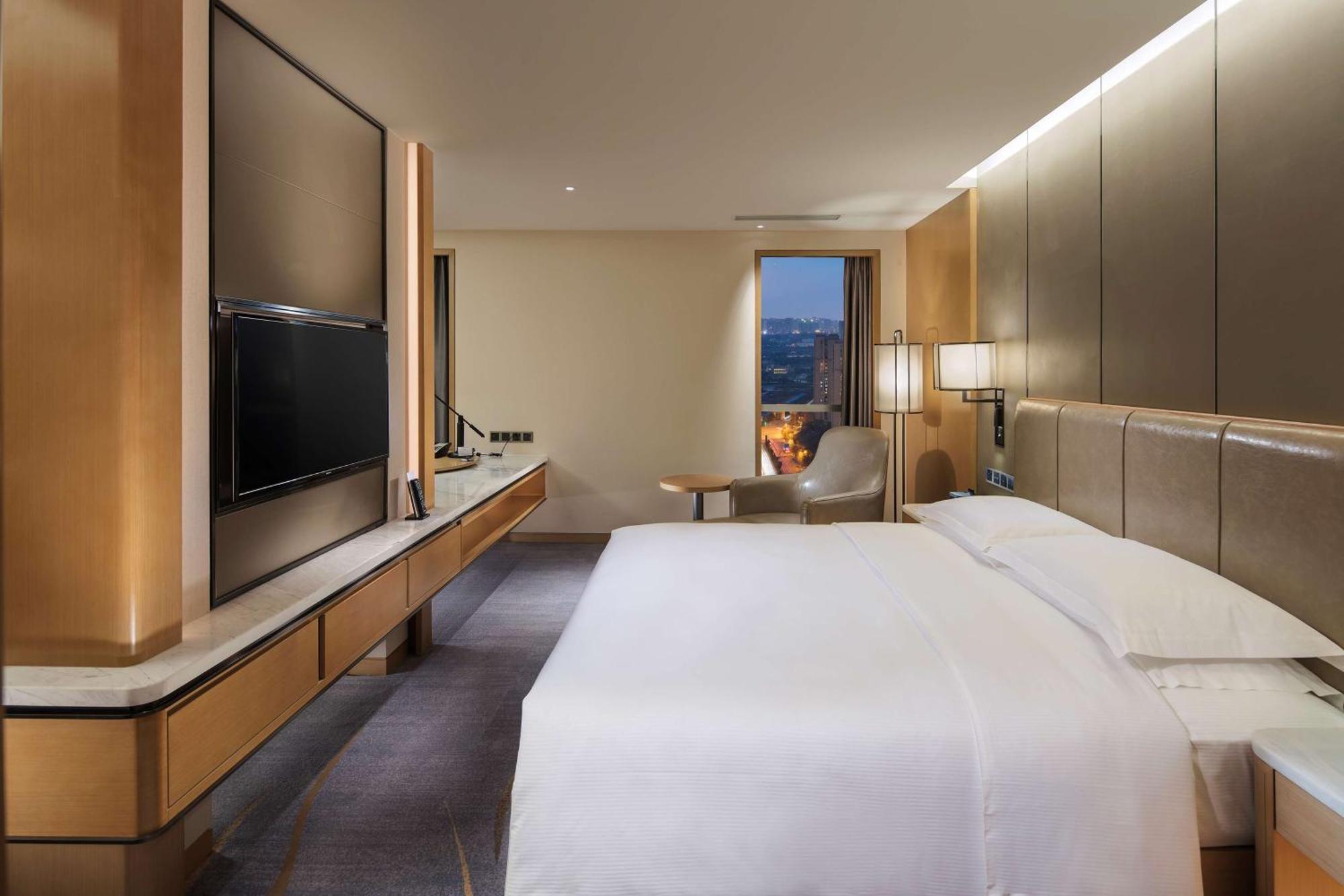 Hilton Chengdu Longquanyi Hotell Exteriör bild