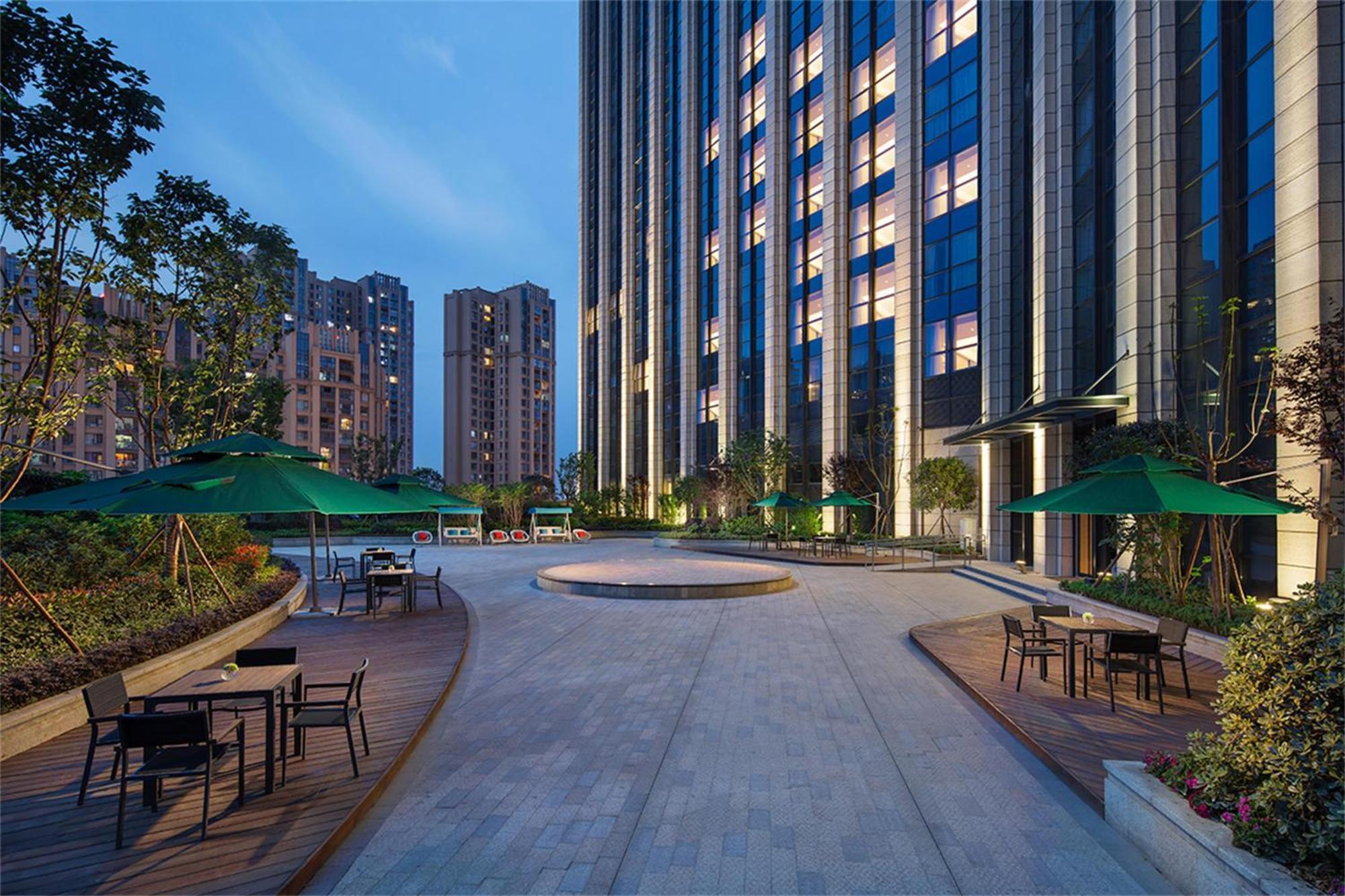 Hilton Chengdu Longquanyi Hotell Exteriör bild
